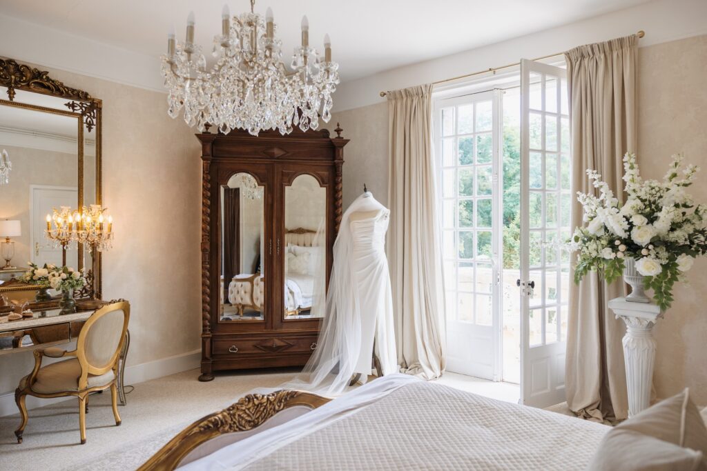 7-Stylish-bridal-room-for-the-bride-getting-ready-at-French-wedding-veneu-Chateau-de-la-Couronne-copy